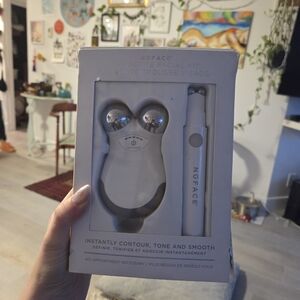 NuFace White and Silver Mini Facial Toning Kit